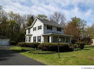 800 E River Rd, Rochester, NY 14623