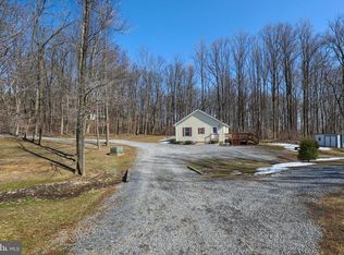 695 Forest Rd, Denver, PA 17517