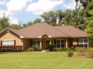 290 Creekside Dr, Waverly, GA 31565