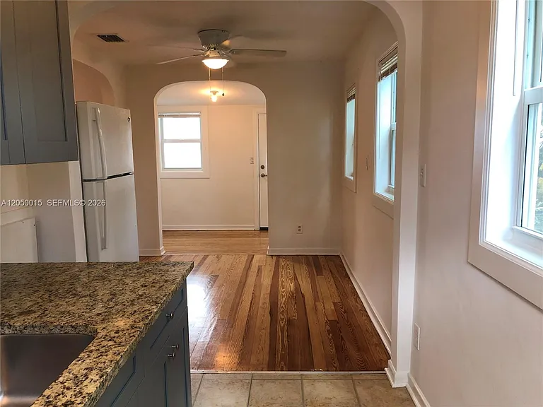 114 S M St #5 — Photo 13