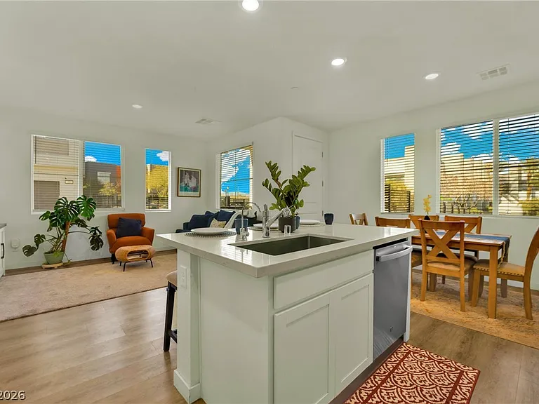 129 Laguna Commons Ln — Photo 11