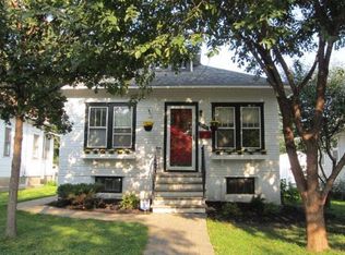 1050 22nd Ave SE, Minneapolis, MN 55414