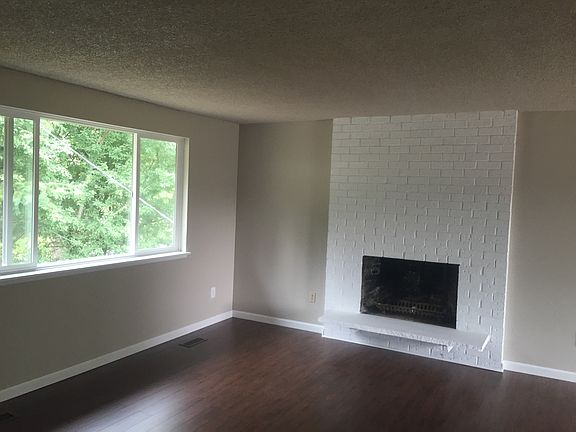 3rd image of 3308 58th Ave NW