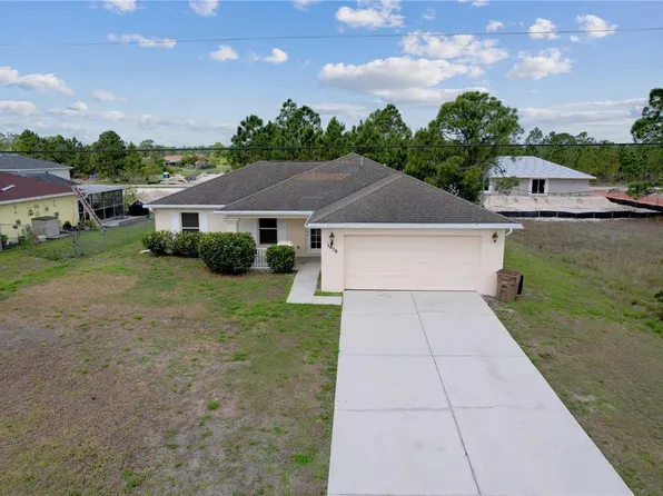 1028 Columbus Blvd, Lehigh Acres, FL 33974