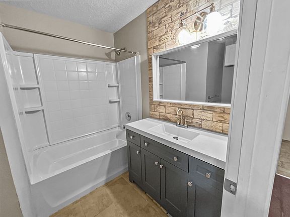 3rd image of 808 Bessemer Dr