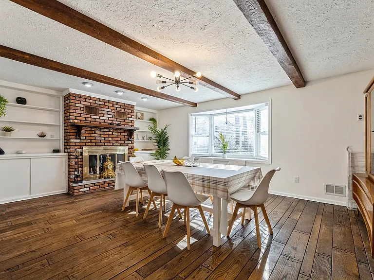 56 Morningside Ave — Photo 16