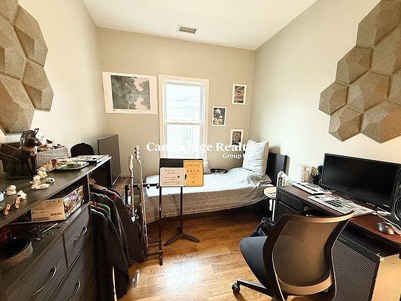 4th image of 17 Imrie Rd #1T