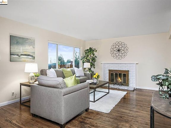 4th image of 2171 La Mirada Dr