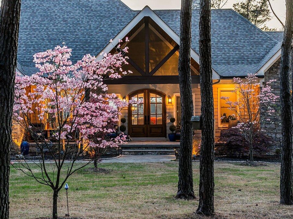 1st image of 209 Moonshine Dr