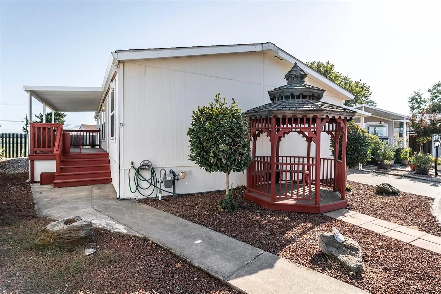 110 El Encino Way photo 1