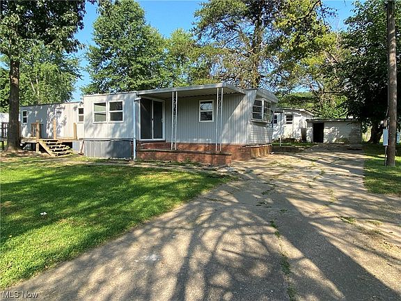 3rd image of 133 Sharon St