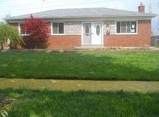 30230 Palomino Dr, Warren, MI 48093