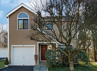 137 Bayberry Close, Chappaqua, NY 10514