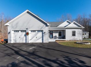 34 Chestnut Heights Rd, Gray, ME 04039