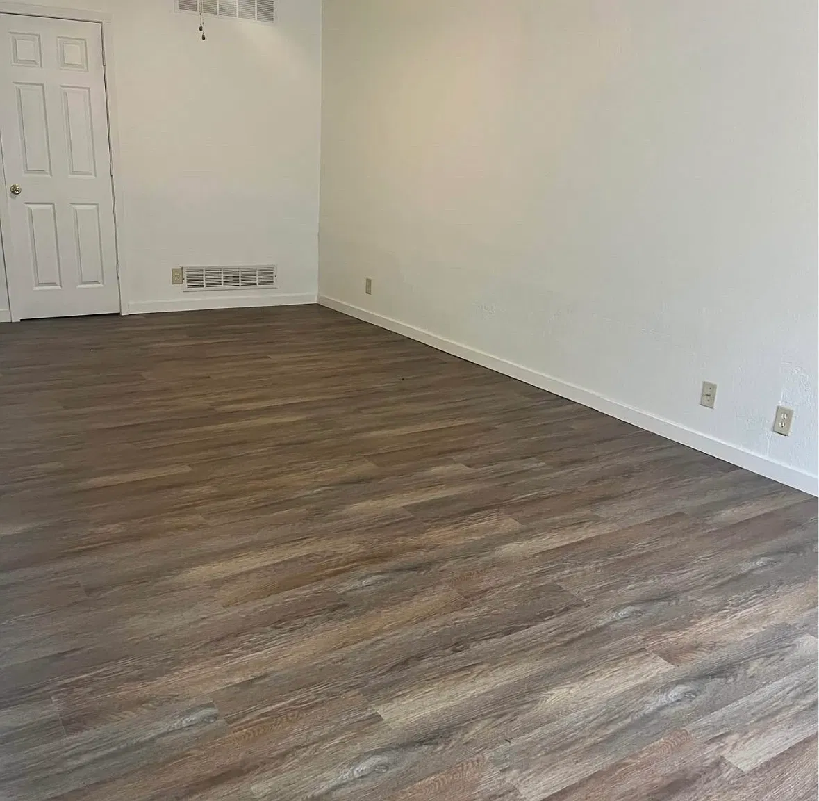 4704 W Murdock St — Photo 2
