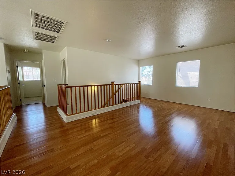 1018 Cliffbrook Hedge Ave — Photo 22