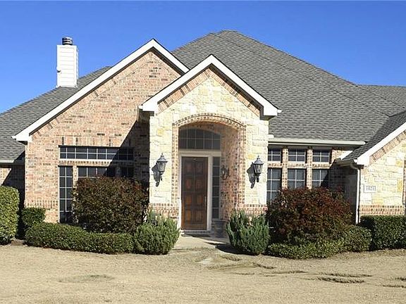 2nd image of 1021 Hilltop Dr
