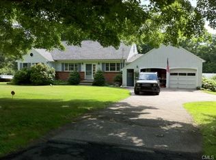 26 Farview Rd, Brookfield, CT 06804