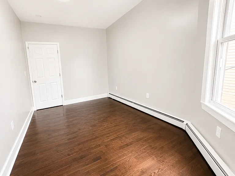40 Vermont Ave #2 — Photo 8