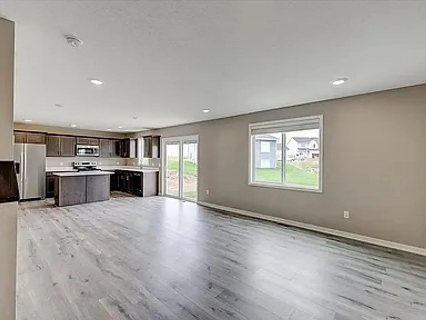 New Construction 4 Bedroom House for Rent! — Photo 3
