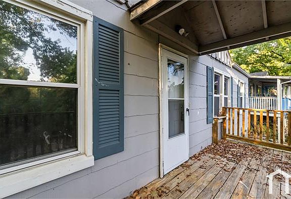 3rd image of 147 Chambers Rd
