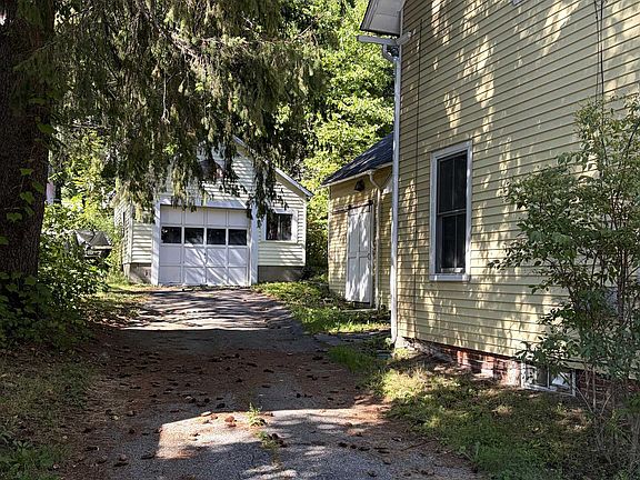 3rd image of 26 Brattleboro Road