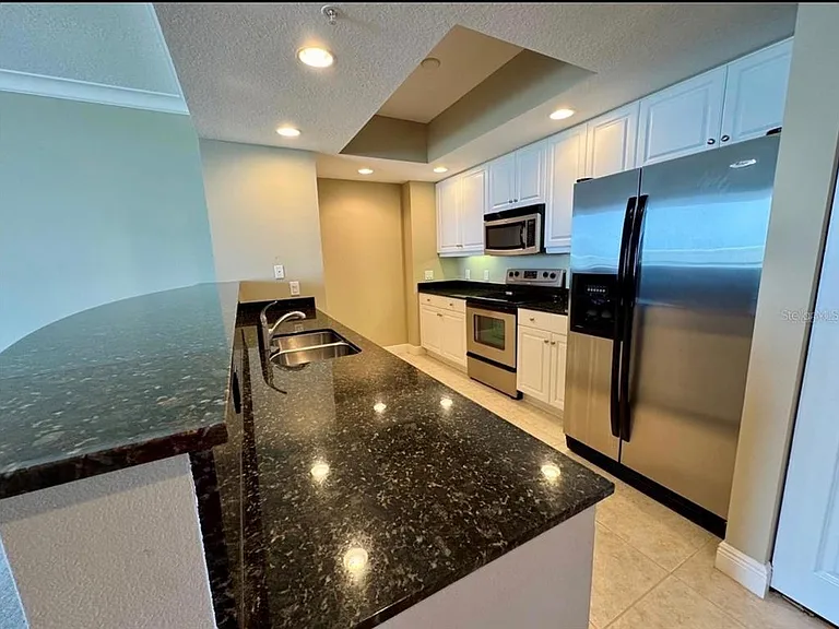 800 N Tamiami Trl #506 — Photo 4