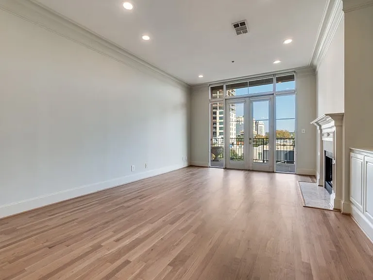3535 Gillespie St #507 — Photo 4
