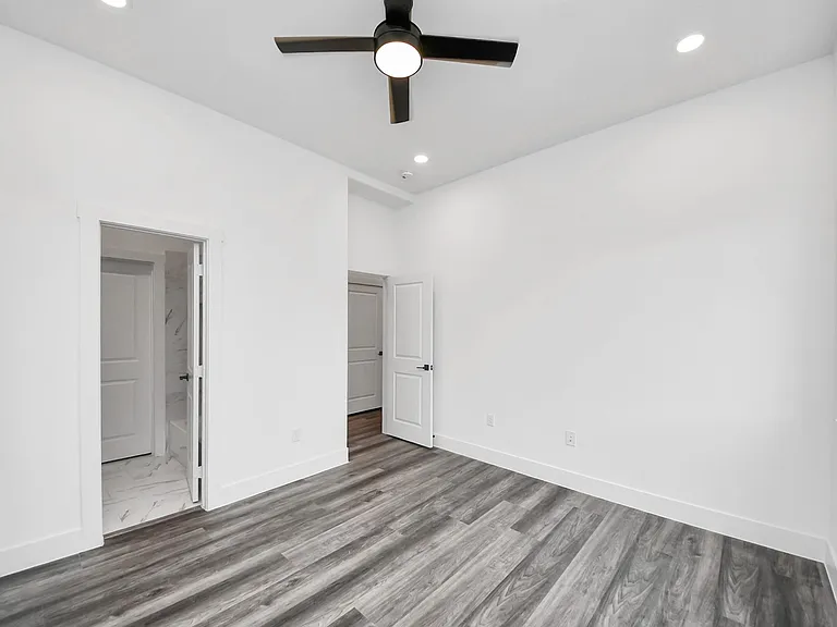 2709 Dennis St — Photo 39