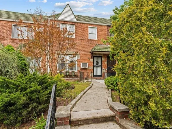61-16 77th Street, Middle Village, NY 11379