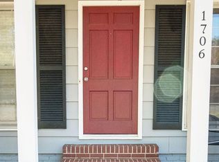 1706 Summerlane SE, Decatur, AL 35601