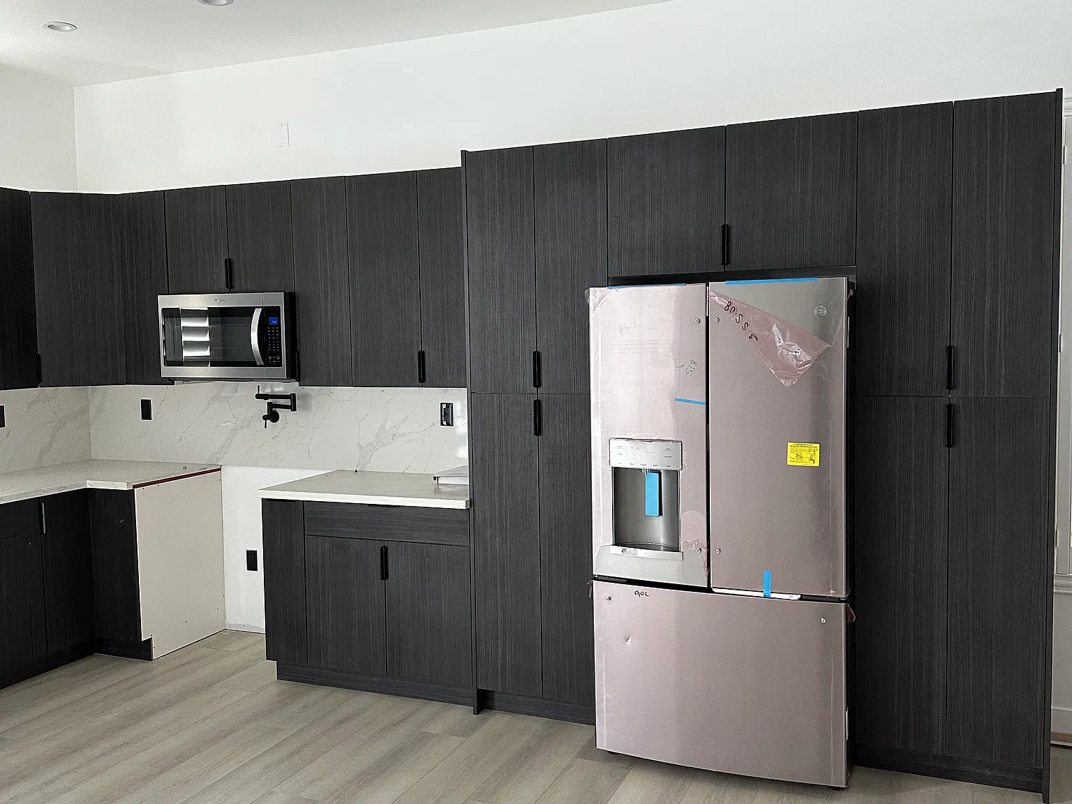 2 bed, 1076 sqft, $3,400 — Photo 3