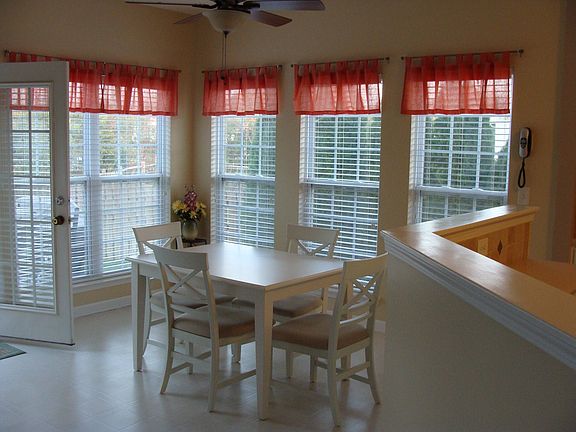 Floor to Ceiling Windows in the Dinette