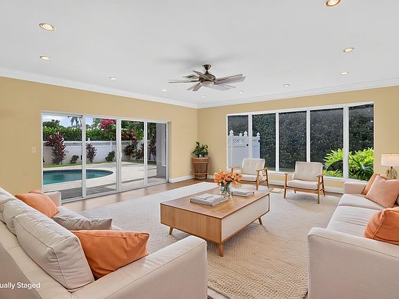 5th image of 899 Granada Dr