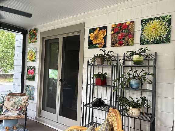 5th image of 512 Porter St