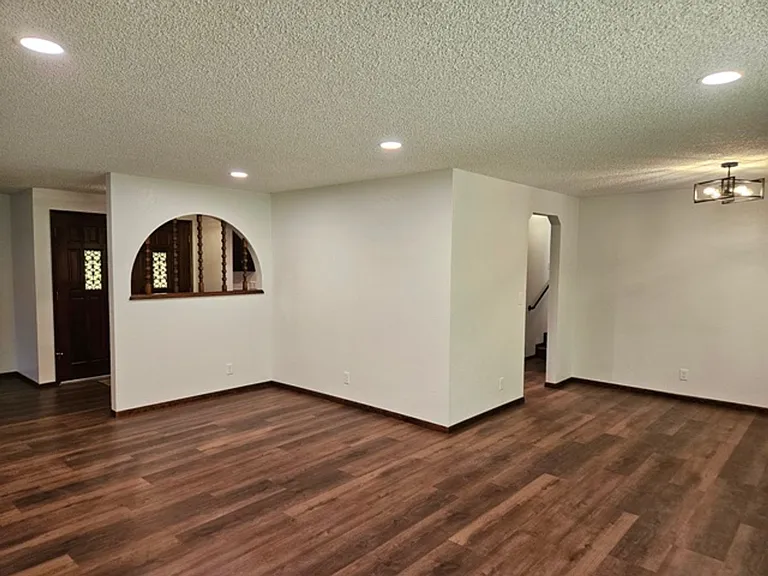 2245 Heath St S — Photo 7