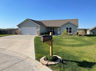 5410 Halverson Ct, Manhattan, KS 66503