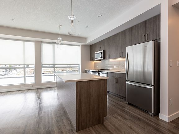 3rd image of 5112 Elbow Dr SW #215