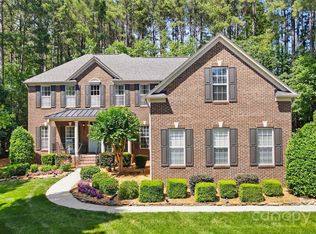 129 Willow Tree Ln, Mount Holly, NC 28120