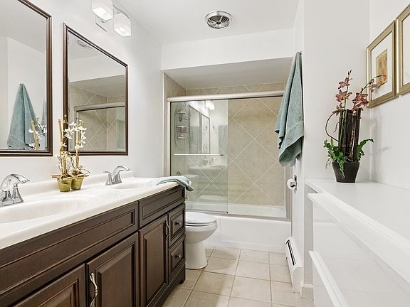 4th image of 3939 Saratoga Ave APT 111