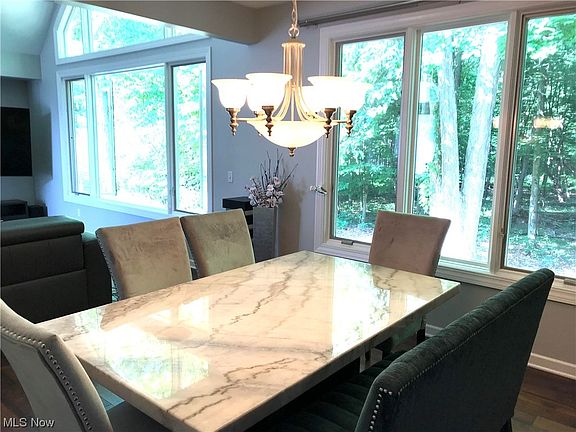 5th image of 863 Woodbridge Trl