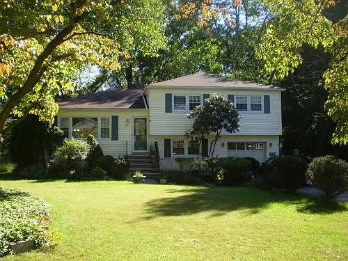 1st image of 645 Caruso Ln
