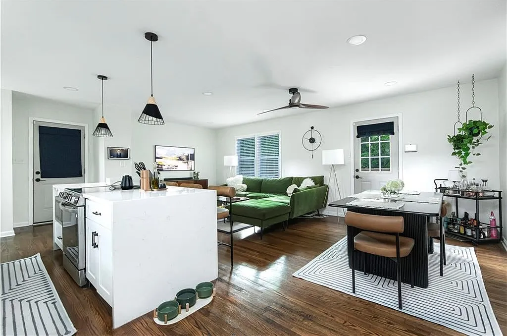 4 bed, 1880 sqft, $2,495 — Photo 4
