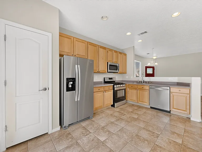 2323 Margarita Dr SE — Photo 15
