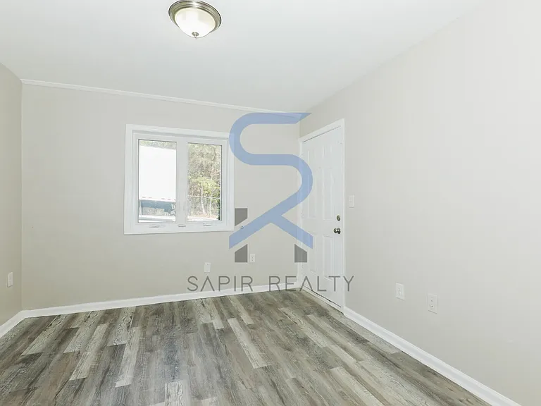 166 Anderson Ave NW #B13 — Photo 4