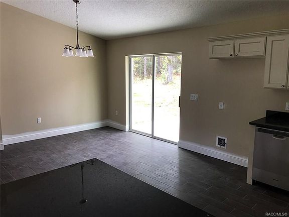 4th image of 2715 W Royal Palm Dr
