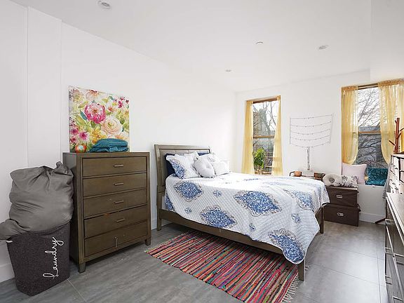 2nd image of 316 Chauncey St #4