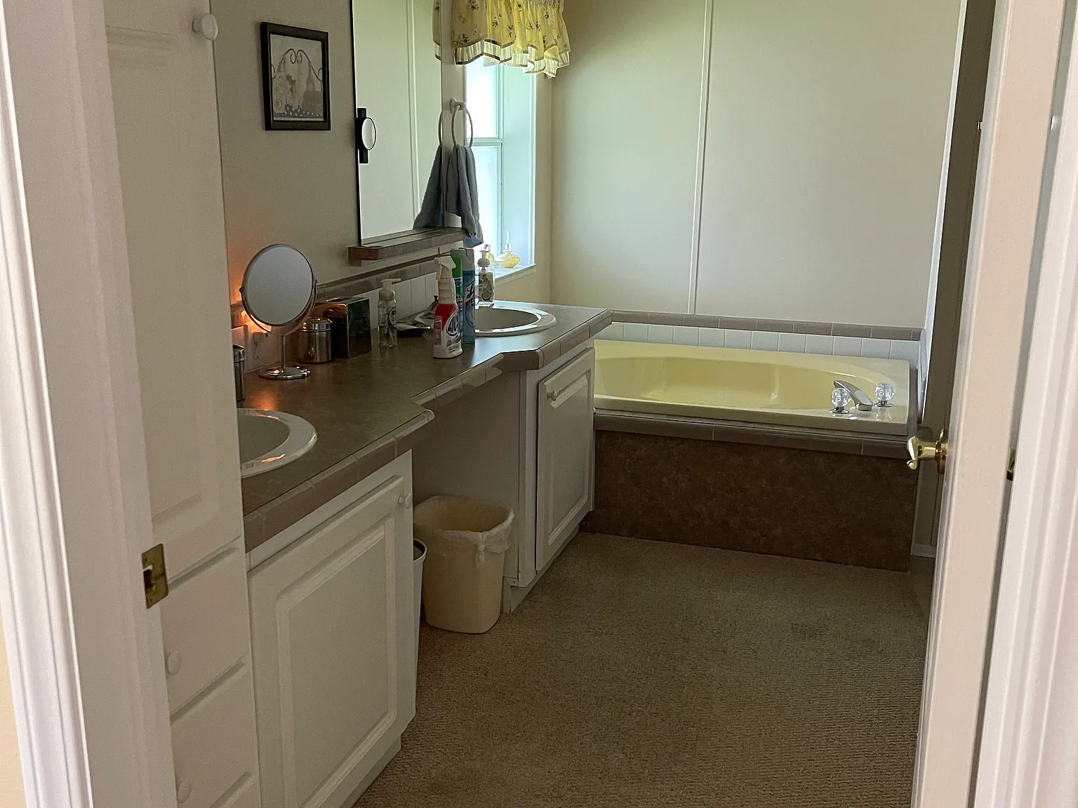 3 bed, 1300 sqft, $1,800 — Photo 4