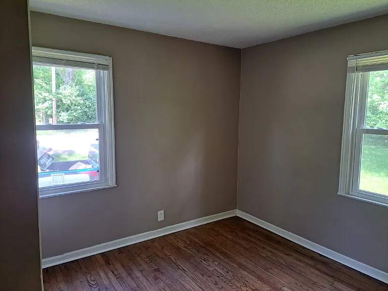 10196 Winkler Dr — Photo 4