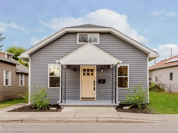 128 1st St, Tipton, IN 46072